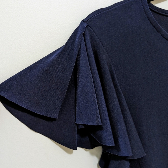 Split Flutter sleeve dress - Picture 3 of 5